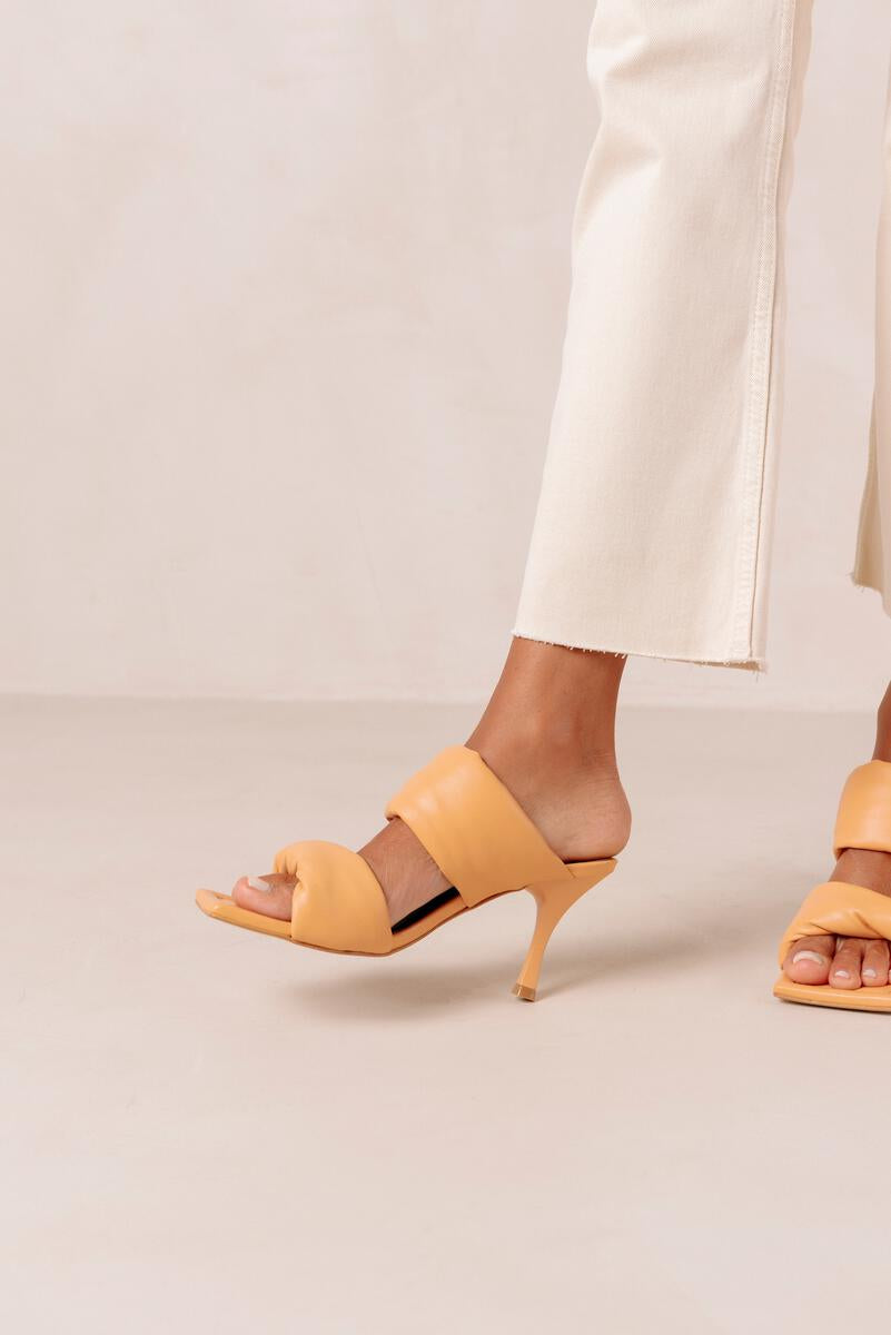 Twist Strap Tangy Orange