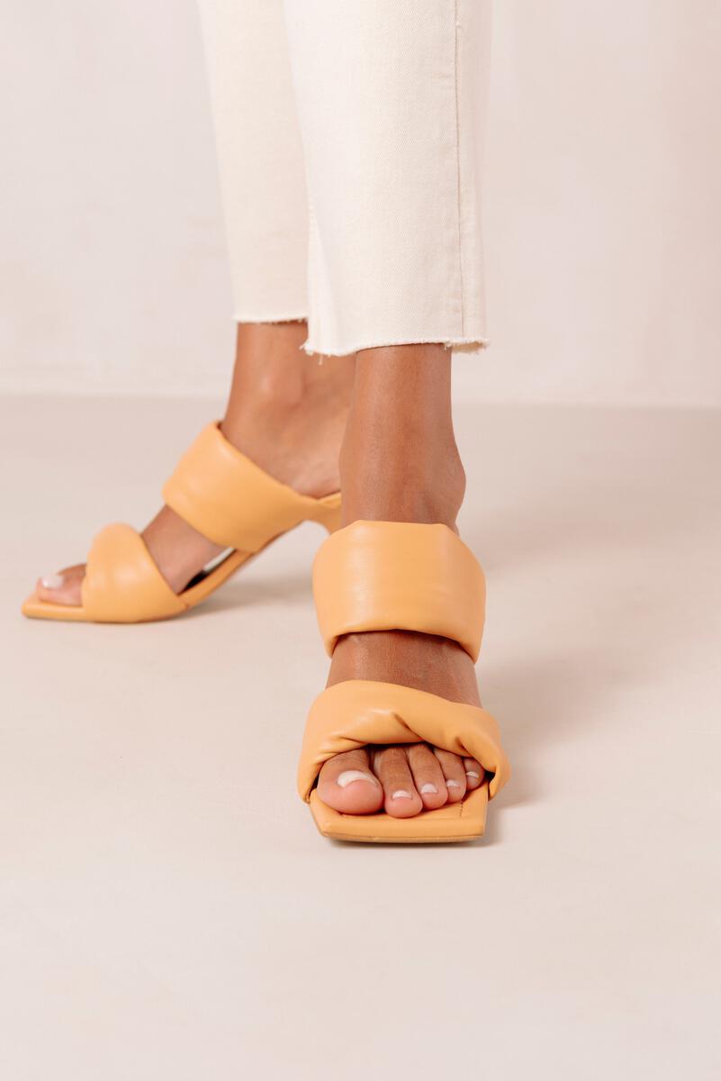 Twist Strap Tangy Orange