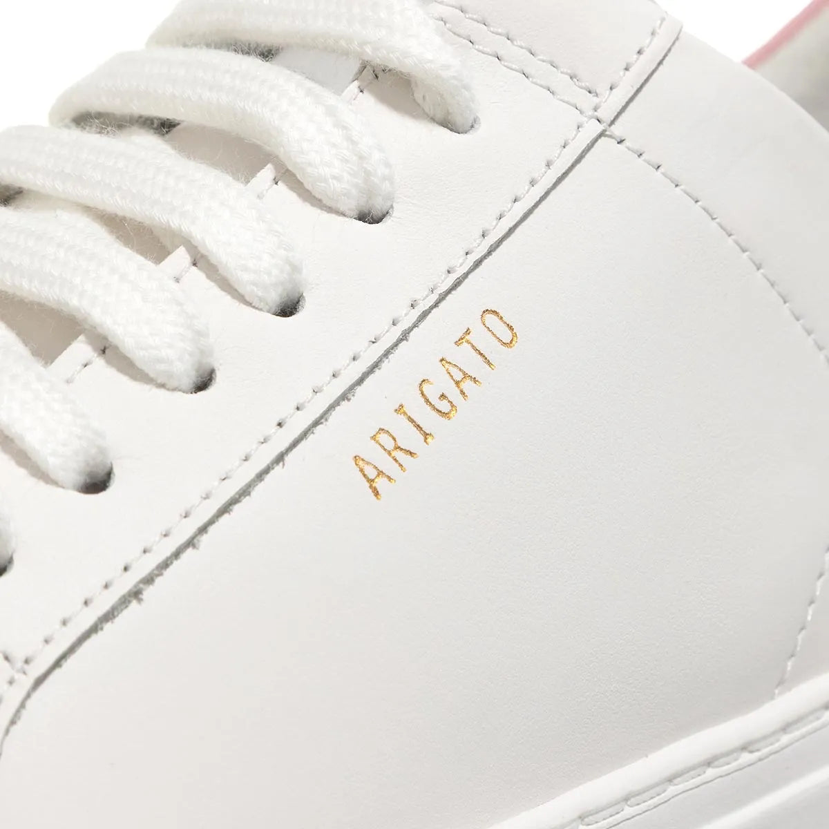 Clean 90 Triple Sneaker