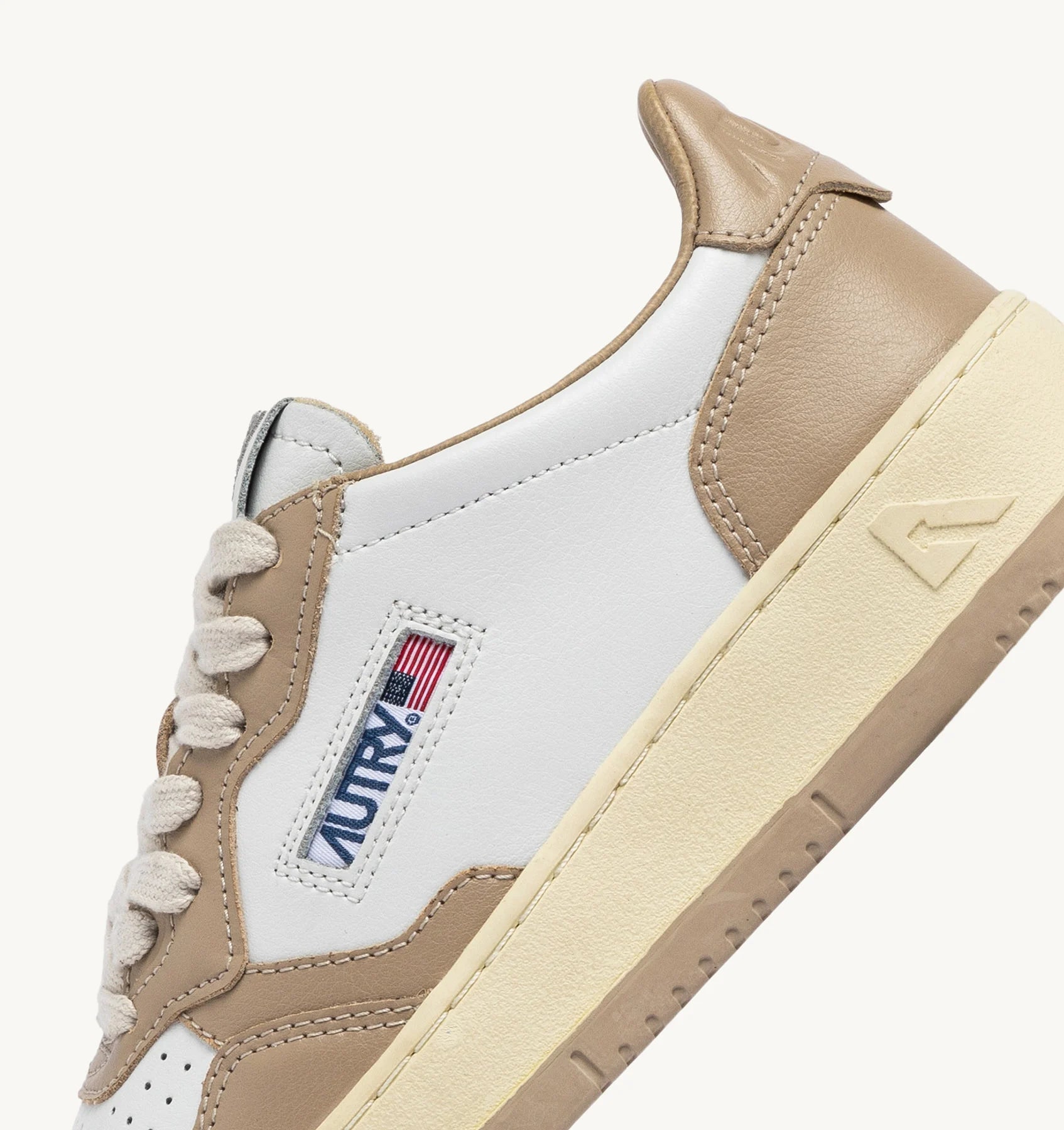 Medalist Low BiColor Sneakers in White and Pepper Leather