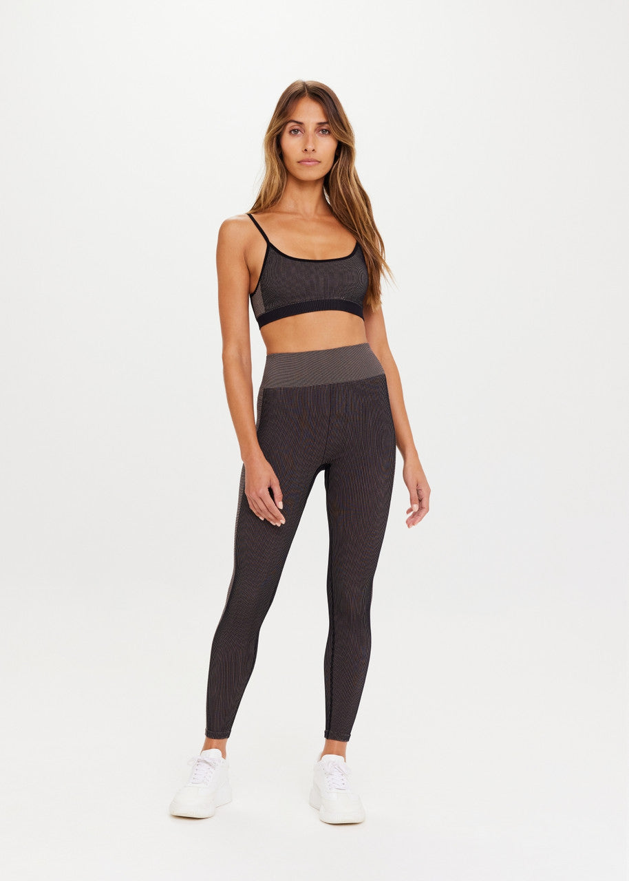 Ribbed Seamless 25in Midi Pant