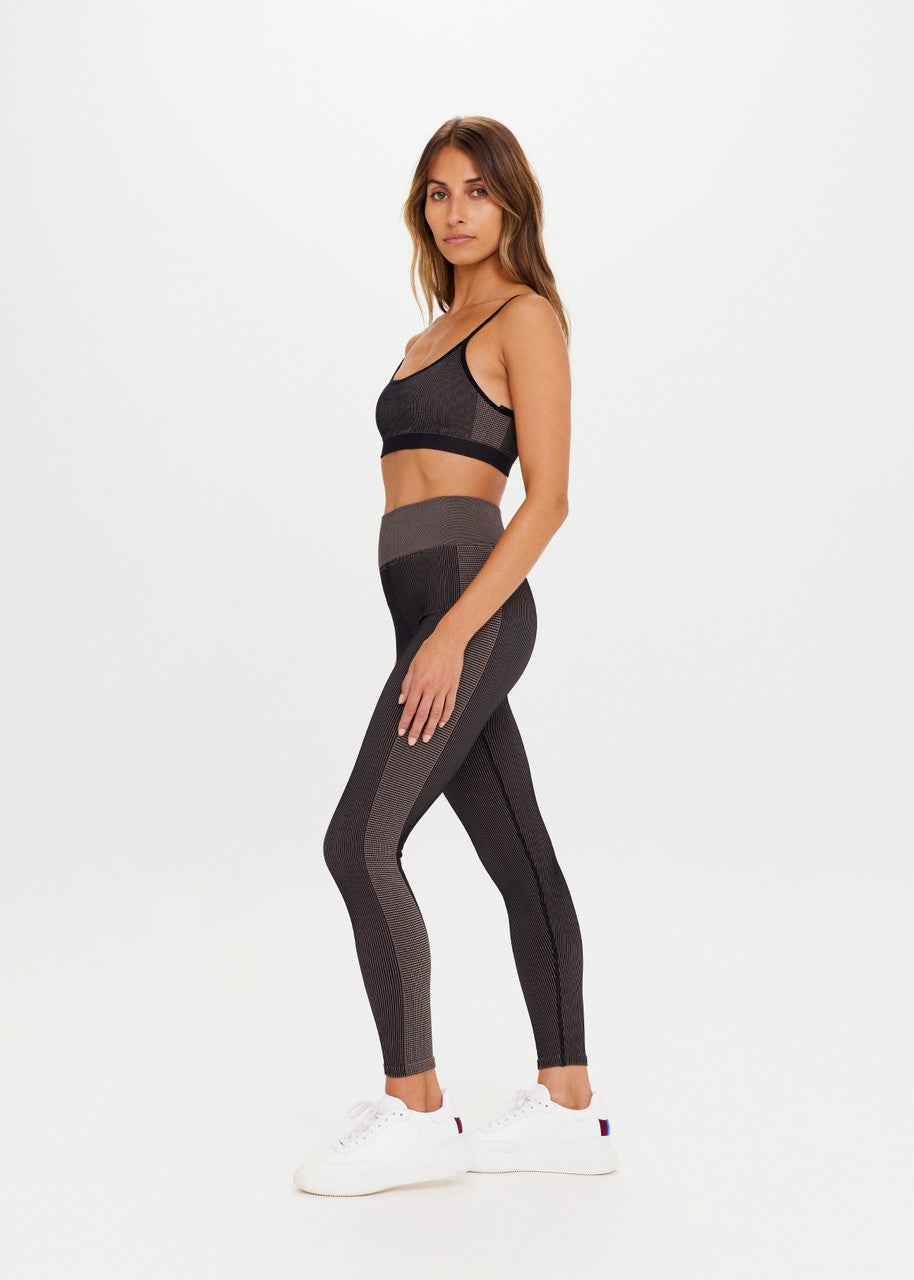 Ribbed Seamless 25in Midi Pant