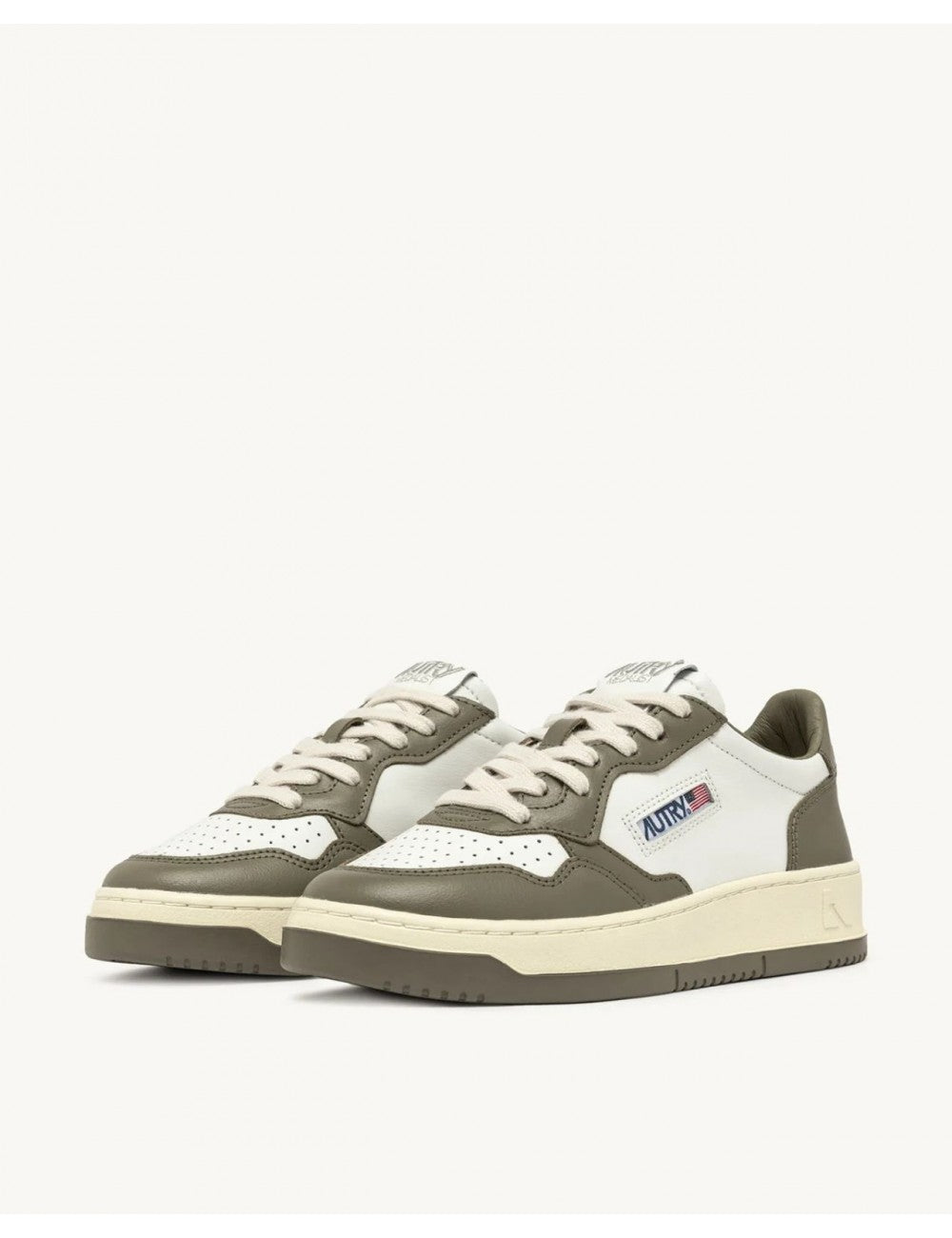 MEDALIST LOW BICOLOR SNEAKERS IN WHITE AND GREEN LEATHER