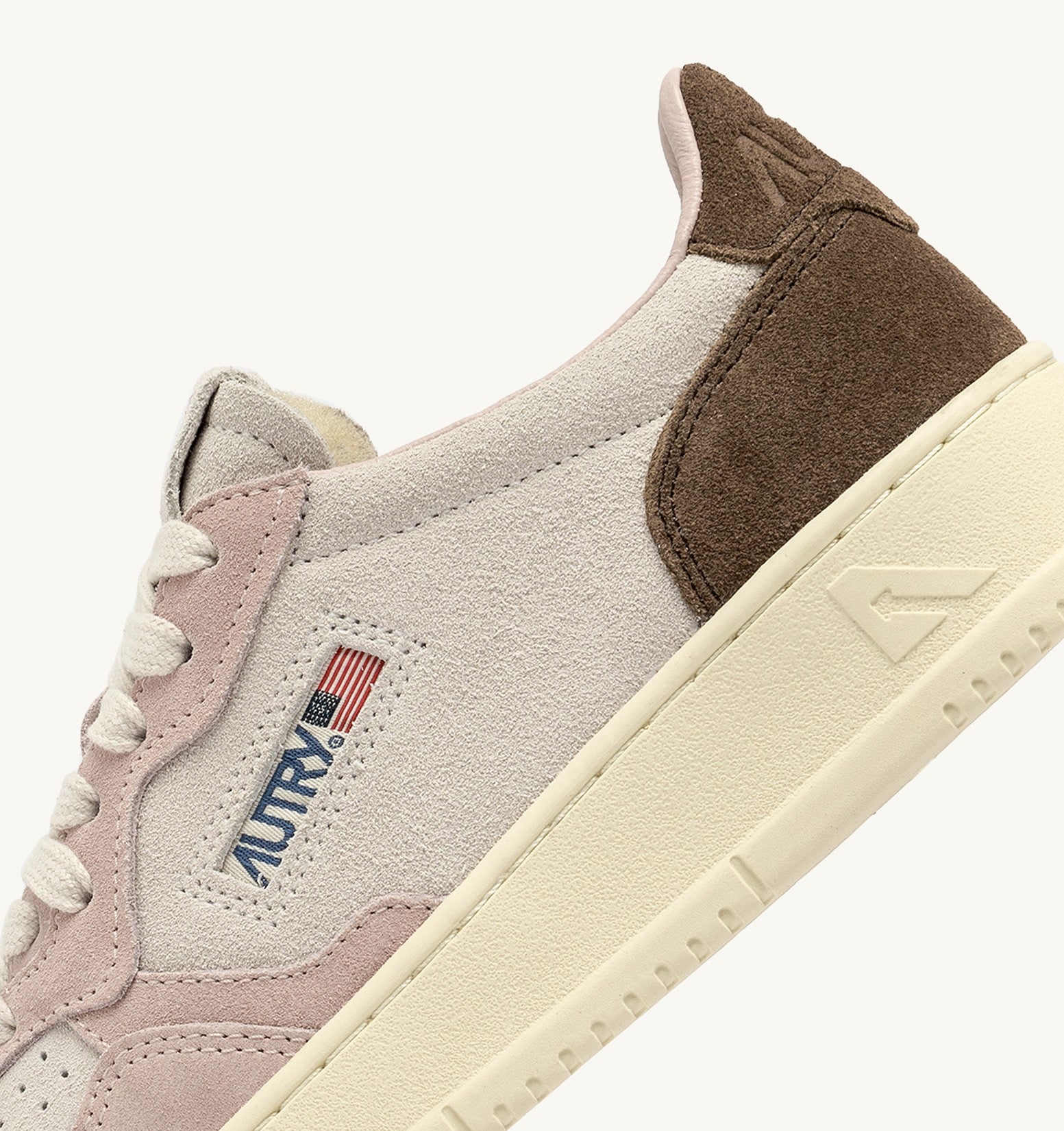 MEDALIST LOW TRICOLOR SNEAKERS IN POWDER AND EBONY SUEDE