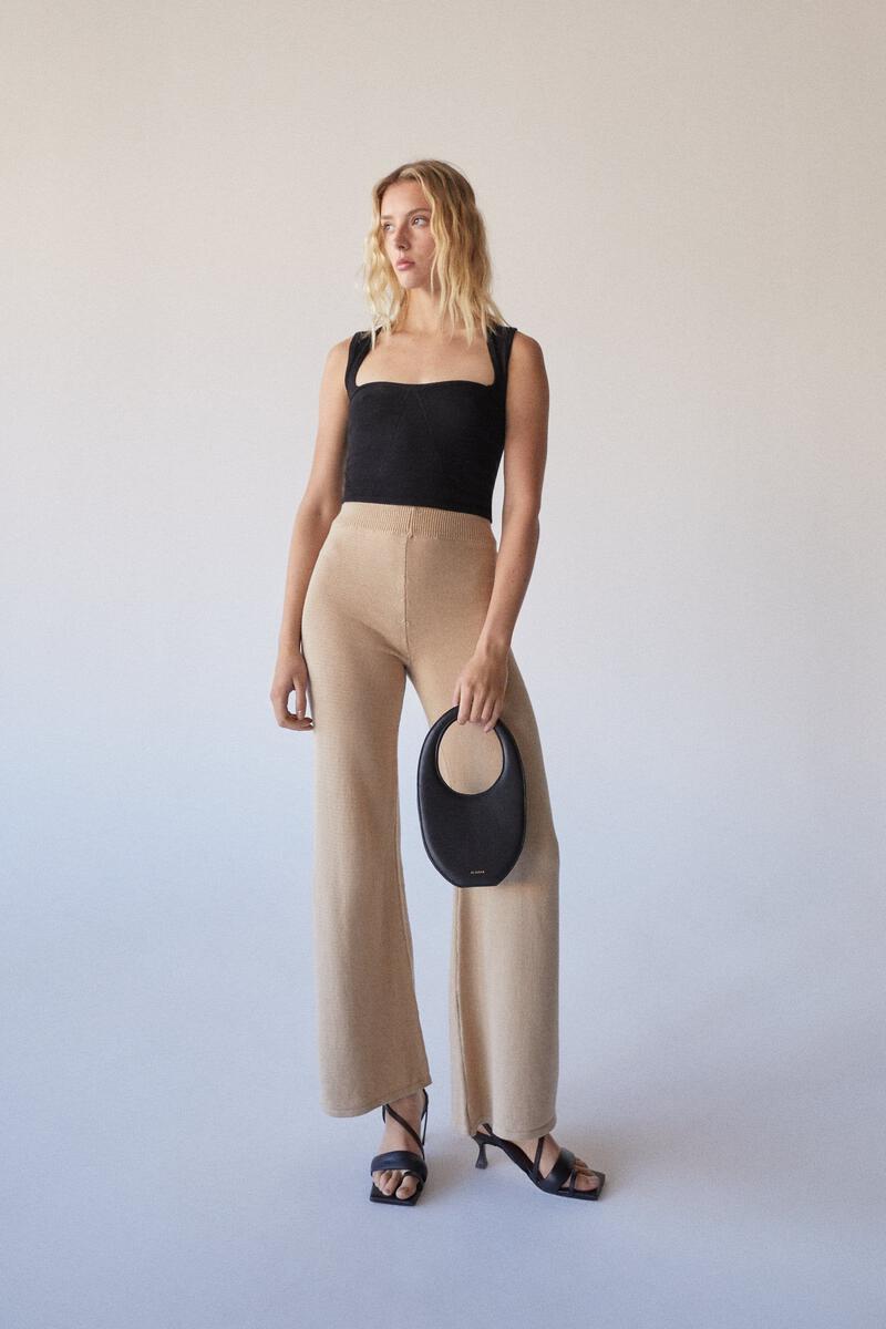 Asymmetric Straps Black