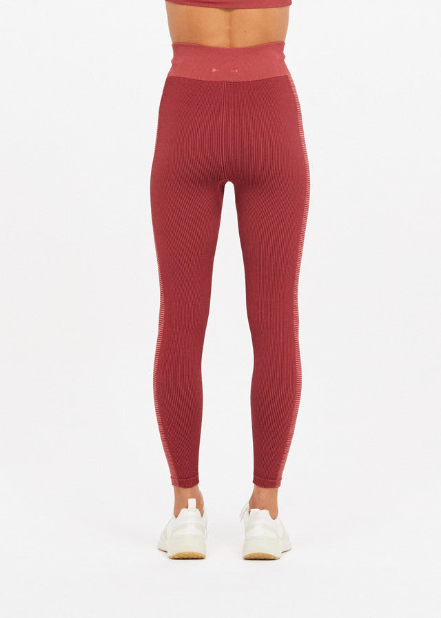 Ribbed Seamless Midi Pant